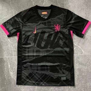 Nike Men’s Black & Pink Football Jersey